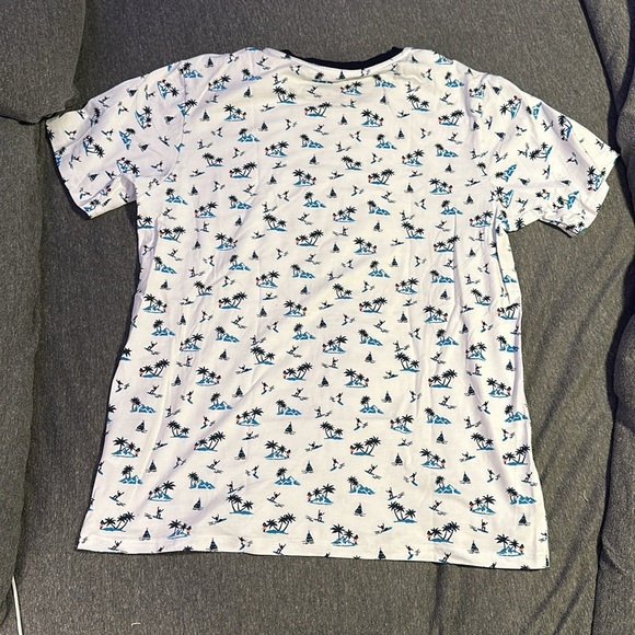 Free Planet White T Shirt - Picture 2 of 2